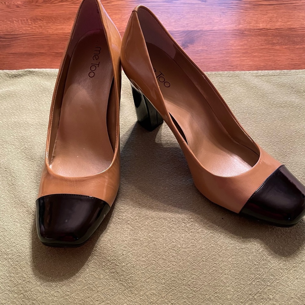 Me Too Tan and Black Patent Leather Pumps